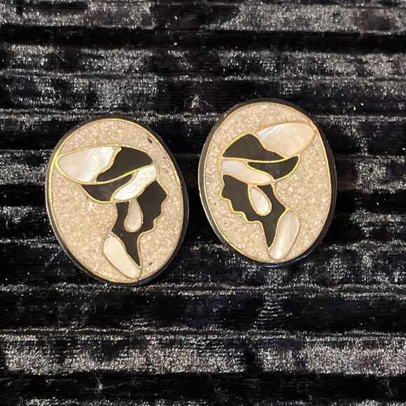 Vintage Egyptian Revival Wood Mother Of Pearl Inlay Portrait Clip On Earrings - Picture 1 of 5